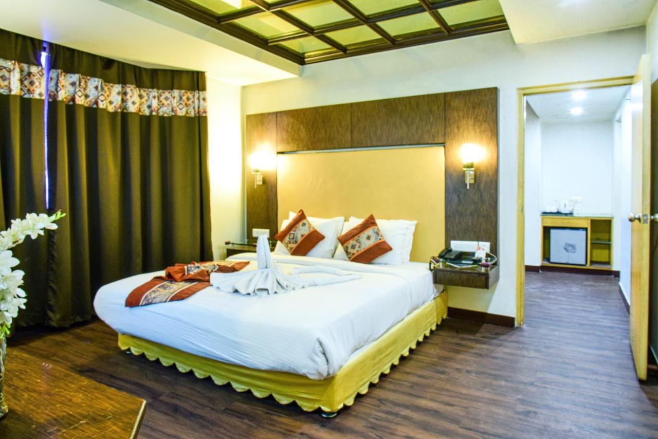 Quality Inn Residency Haiderabad Buitenkant foto